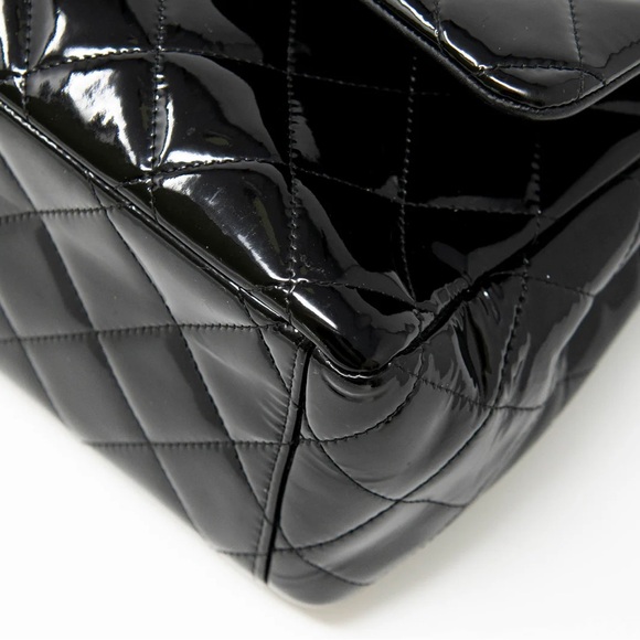 Chanel Black Maxi Classic Flap - Picture 9 of 16